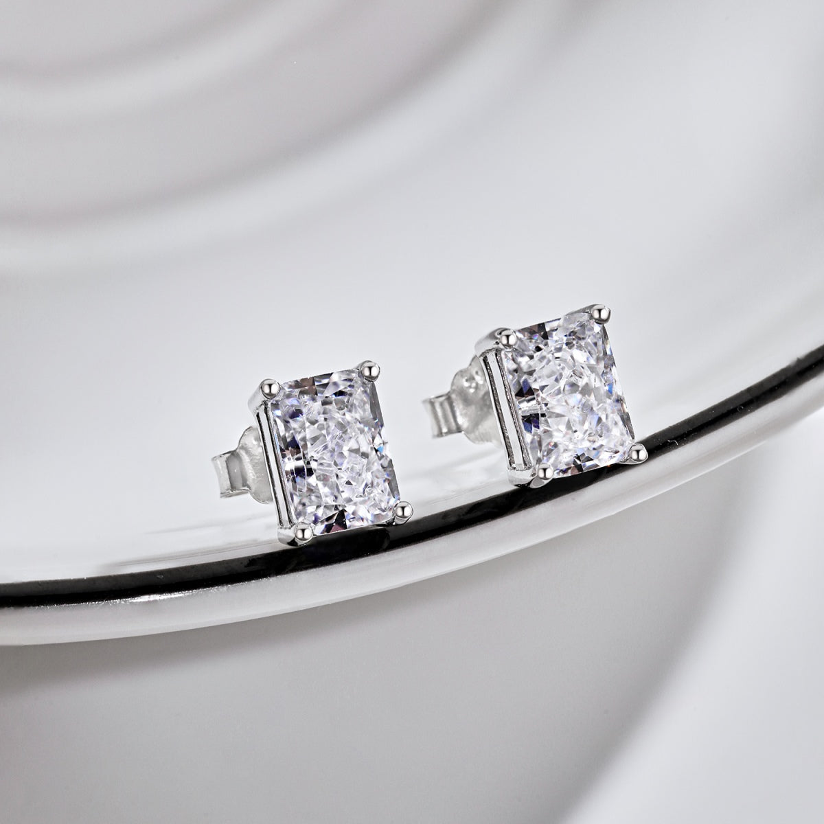 [Vivid Aurora]Radiant Luxurious Princess Cut Daily Earrings